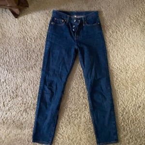 Levi’s High Waisted Jeans!